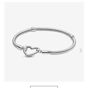 Pandora Moments Heart Closure Snake Chain Bracelet